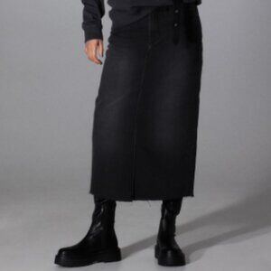 Midi H&M Denim Skirt with Back Slit, Dark Grey, Size 6. NWT
